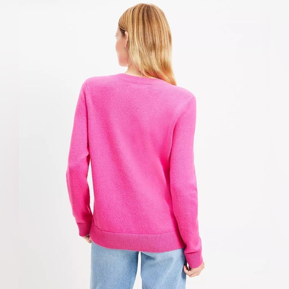 LOFT Everyday Sweater Crew Neck Oversized Barbie Pink sz XS - Picture 1 of 6